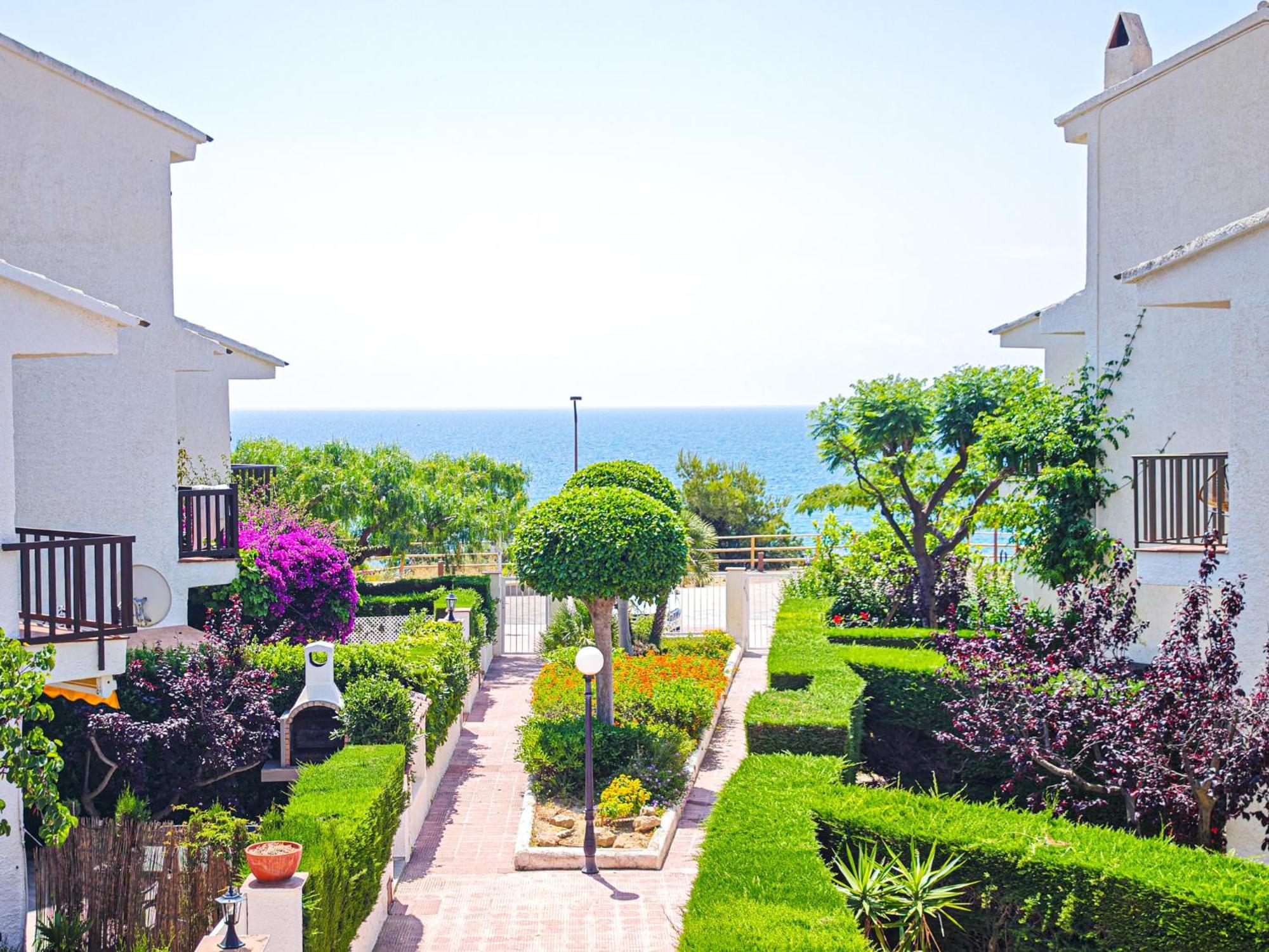 Villa Casas Blancas Litoral - Only Families Miami Playa Exterior foto